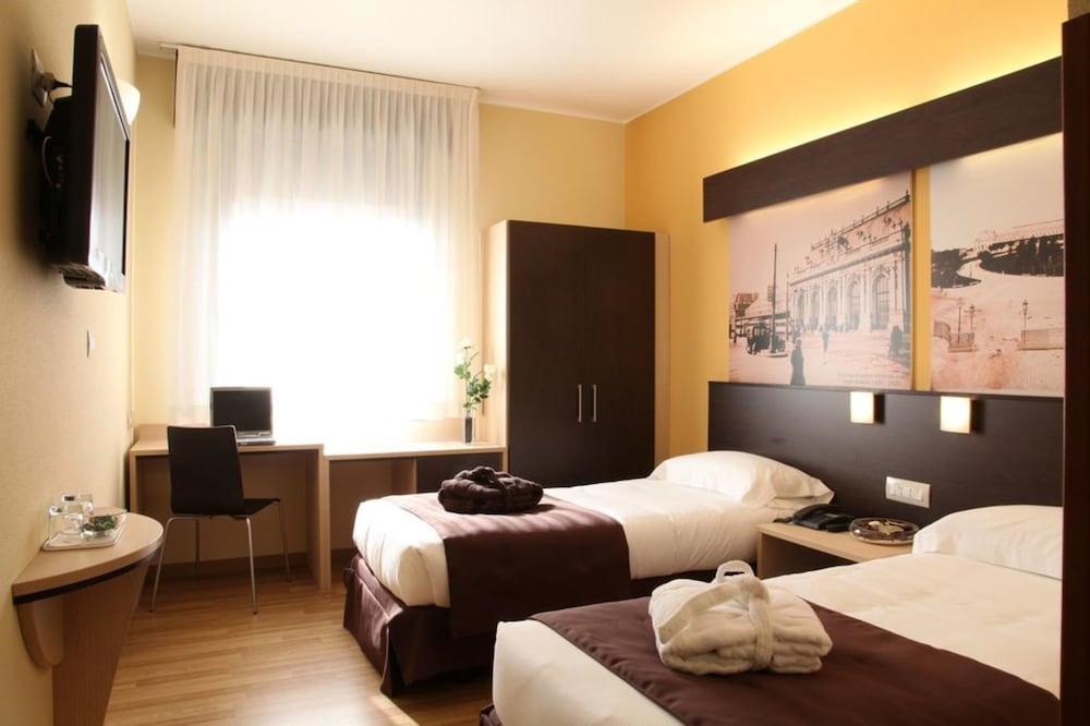 B&B Hotel Milano Portello Esterno foto