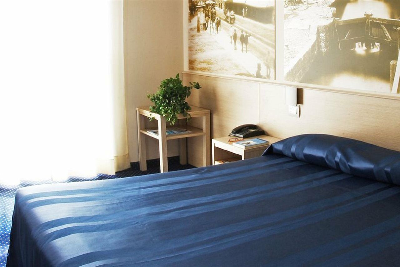 B&B Hotel Milano Portello Esterno foto