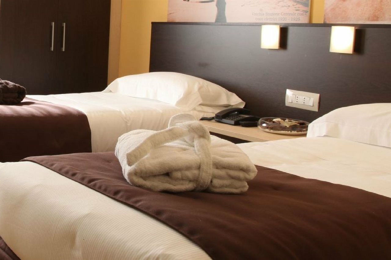 B&B Hotel Milano Portello Esterno foto
